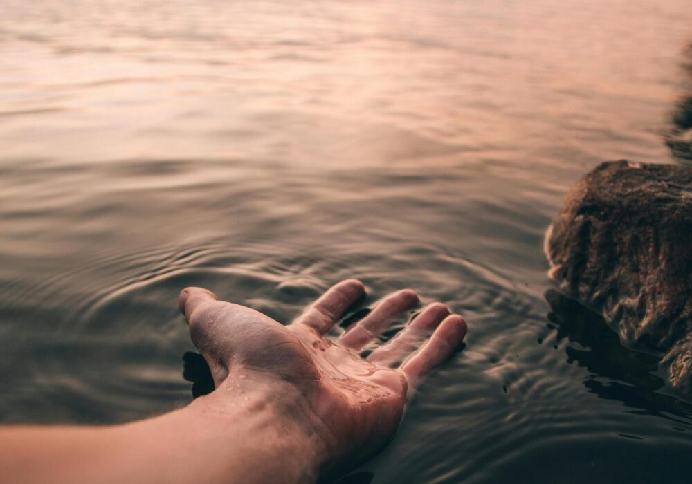 Pexels-josh-hild-1270765-2422560-scaled